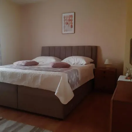 Apartment Orange *