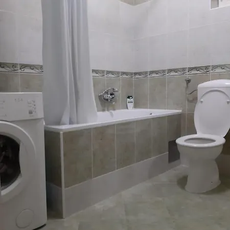 Orange Apartment *
